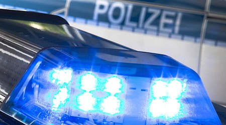 Feuer in Flüchtlingsunterkunft.  / Foto: Friso Gentsch/dpa