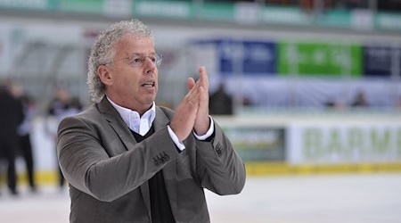 Grizzly-Manager Karl-Heinz Fliegauf holt Ex-NHL-Profi Nick Caamano nach Wolfsburg. / Foto: Silas Stein/dpa