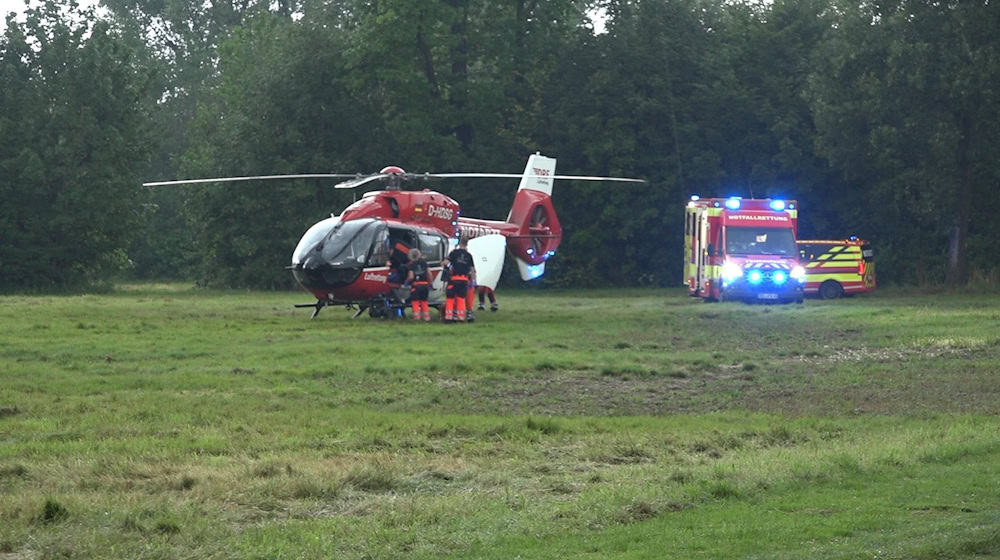 Ein Blitz hat eine Familie in Delmenhorst getroffen. (Archivbild) / Foto: -/Nord-West-Media TV/dpa