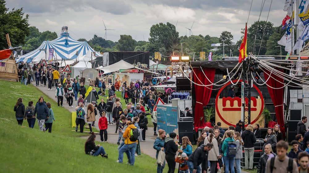 Rund 160.000 Menschen haben das fünftägige Festival Breminale an der Weser in Bremen besucht. / Foto: Focke Strangmann/dpa