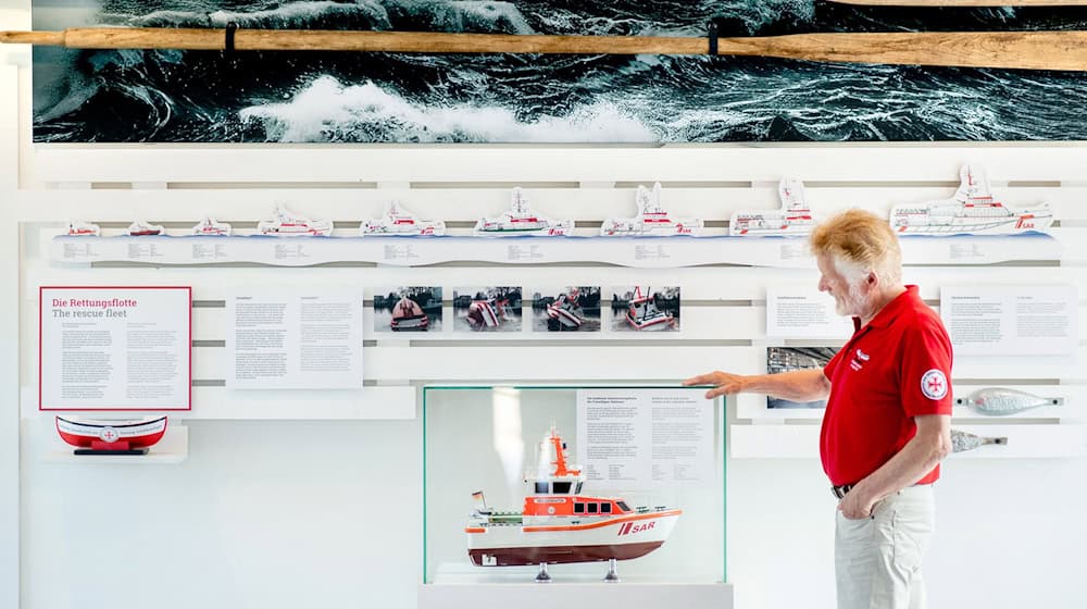 Nach zwei schweren Schiffsunglücken auf der Nordsee wurden an der ostfriesischen Küste 1861 die ersten zwölf Rettungsstationen zur Seenotrettung eröffnet. / Foto: Hauke-Christian Dittrich/dpa