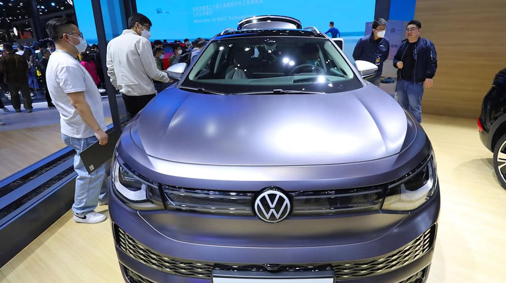 Wegen schleppender Verkäufe in China sinken im VW-Konzern die Auslieferungszahlen. / Foto: Fang Zhe/Xinhua/dpa