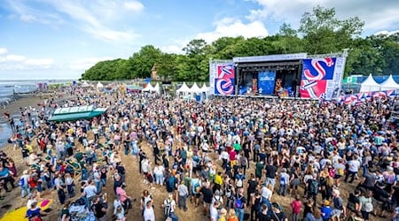 Zu dem ausverkauften «Watt en Schlick Festival» werden an diesem Wochenende wieder rund 6.000 Besucher erwartet. (Archivbild) / Foto: Sina Schuldt/dpa