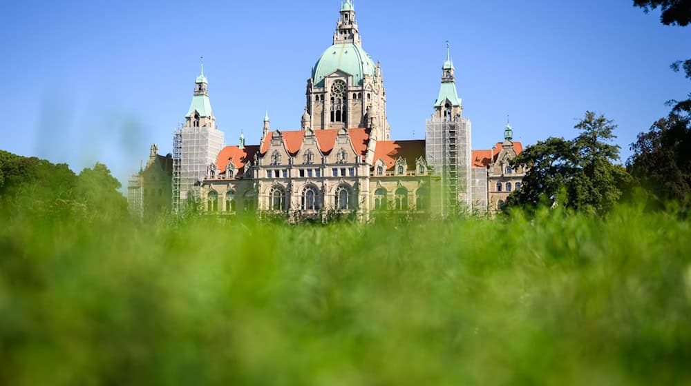 Die Landeshauptstadt Hannover legt einen ausgeglichenen Haushaltsentwurf für 2025 und 2026 vor. (Symbolbild) / Foto: Julian Stratenschulte/dpa