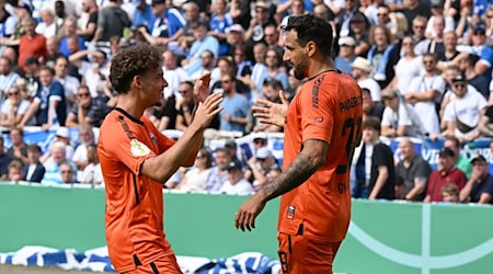 Der SC Paderborn erreicht souverän die 2. Runde des DFB-Pokals. / Foto: Carmen Jaspersen/dpa