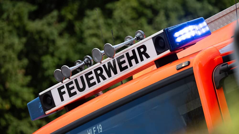 Im Landkreis Northeim kommt es wegen starken Regen zu mehreren Einsätzen der Feuerwehr. Ein Sprecher findet die Lage aber «überschaubar». (Symbolbild) / Foto: Marijan Murat/dpa