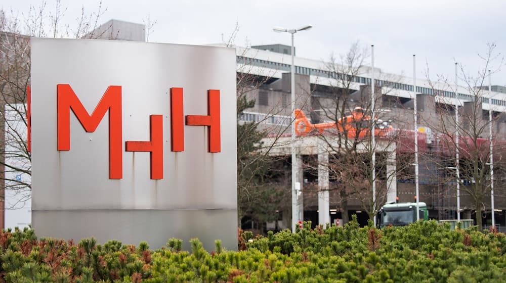 Wissenschaftler an der Medizinischen Hochschule Hannover untersuchen, wie das Sterben von Verwandten oder Freunden während der Corona-Pandemie erlebt wurde. (Symbolbild) / Foto: Julian Stratenschulte/dpa