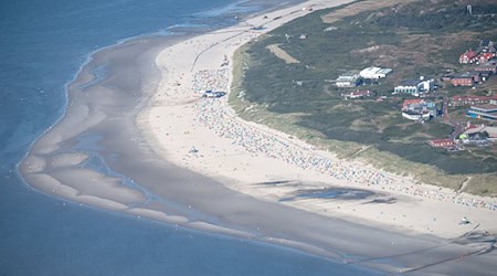 Die Insel Langeoog ist landesweiter Spitzenreiter bei den durchschnittlichen Nettokaltmieten. (Archivfoto) / Foto: Sina Schuldt/dpa