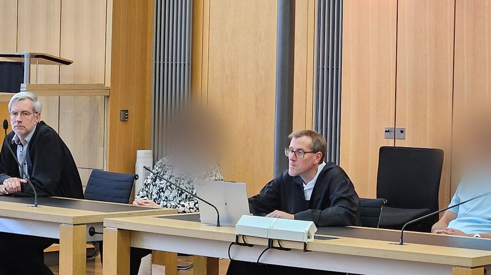 Das Ehepaar wurde wegen schweren sexuellen MIssbrauchs der Tochter beziehungsweise Stieftochter zu langen Haftstraften verurteilt. Jetzt muss neu verhandelt werden.  / Foto: Christian Brahmann/dpa