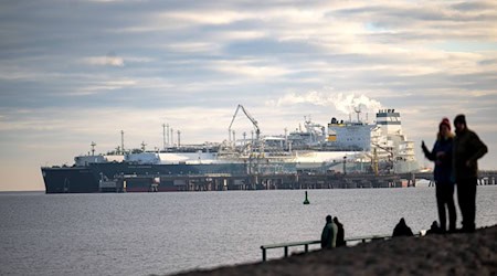 Das LNG-Terminal bei Wilhelmshaven ist seit Anfang 2023 im Regelbetrieb. (Archiv-Foto) / Foto: Sina Schuldt/dpa