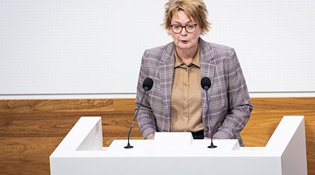 Daniela Behrens (SPD), niedersächsische Innenministerin, war bei dem Treffen in Berlin dabei. (Archivbild) / Foto: Moritz Frankenberg/dpa