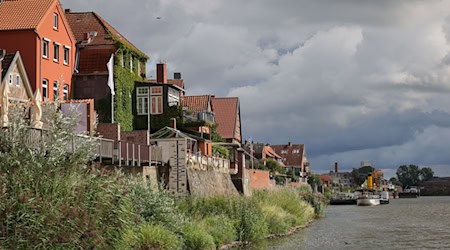 Das Hochwasser in Lauenburg soll vom Wochenende an zurückgehen. (Archivfoto) / Foto: Christian Charisius/dpa