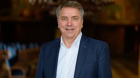 Der Oberbürgermeister der Stadt Oldenburg, Jürgen Krogmann (SPD), war bisher Vizepräsident des Städtetages. (Archivbild) / Foto: Philipp Schulze/dpa