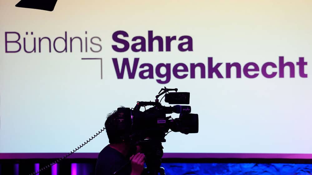 In Bremen und Niedersachsen will das Bündnis Sahra Wagenknecht Landesverbände gründen. Die Presse ist von den Gründungsparteitagen weitgehend ausgeschlossen. / Foto: Klaus-Dietmar Gabbert/dpa