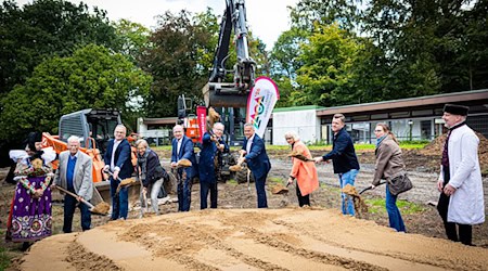 Die Landesgartenschau in Bad Nenndorf könnte von ihrer Nähe zu Hannover profitieren, sagt Niedersachsens Ministerpräsident Weil. / Foto: Moritz Frankenberg/dpa