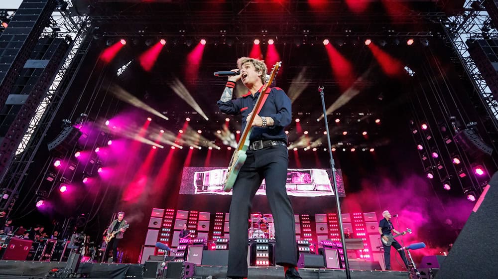 Bei den Festivals «Hurricane» und «Southside» im kommenden Jahr wird die US-amerikanische Rockband Green Day auf der Bühne stehen. (Archivbild) / Foto: Daniel Karmann/dpa