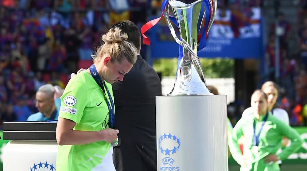 Ziel Champions League: Der VfL Wolfsburg und seine Starspielerin Alexandra Popp treffen in zwei Playoff-Spielen auf den AC Florenz. / Foto: Swen Pförtner/dpa