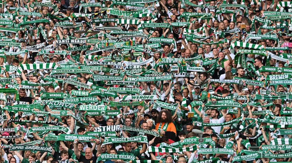 Werder Bremen trauert um Hersh Goldberg-Polin. Die getötete Geisel aus Israel war Werder-Fan. / Foto: Carmen Jaspersen/dpa