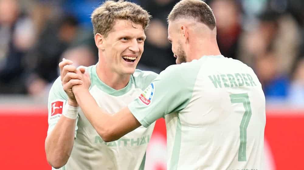 Erst drei Tore in Hoffenheim, jetzt im Nationalkader: Werders Jens Stage hat im Moment allen Grund zum Feiern. / Foto: Uwe Anspach/dpa