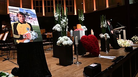 Die Trauerfeier fand im Bremer Konzerthaus «Die Glocke / Foto: Carmen Jaspersen/dpa