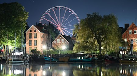 Auf dem Gallimarkt, Ostfrieslands größtem Volksfest, ist eine Geisterbahn in Brand geraten. Fünf Menschen wurden verletzt. (Achivbild) / Foto: Lars Penning/dpa