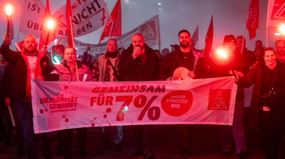 Die Gewerkschaft ruft nun auch zu Warnstreiks in Bremen auf. (Archivfoto) / Foto: Laszlo Pinter/dpa