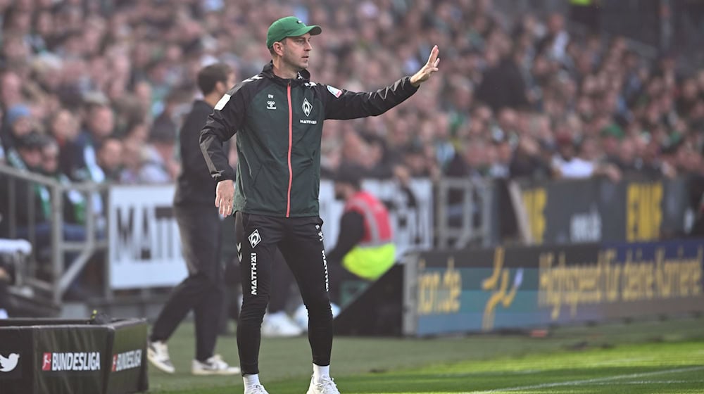 Werder Bremens Trainer Ole Werner angesichts des knappen Personals einiges ausdenken. / Foto: Carmen Jaspersen/dpa