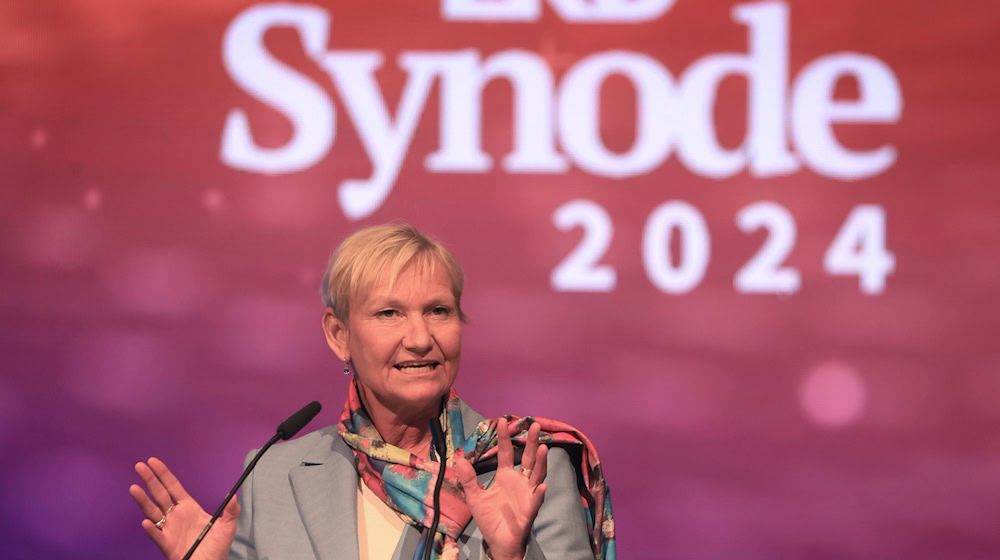 Die Hamburger Bischöfin Kirsten Fehrs ist auf der Synode in Würzburg wieder zur EKD-Ratsvorsitzenden gewählt worden. (Archivbild) / Foto: Karl-Josef Hildenbrand/dpa