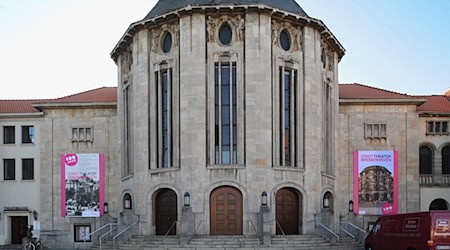 Das Stadttheater Bremerhaven zeigt ein Stück mit türkischen Übertiteln. (Archivbild) / Foto: picture alliance / dpa