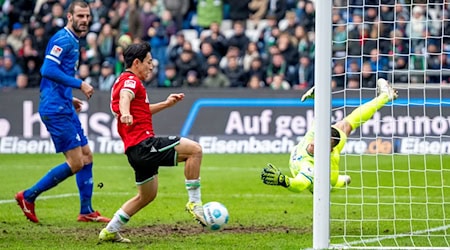 Lee gelingt gegen Darmstadt der Ausgleich. / Foto: David Inderlied/dpa