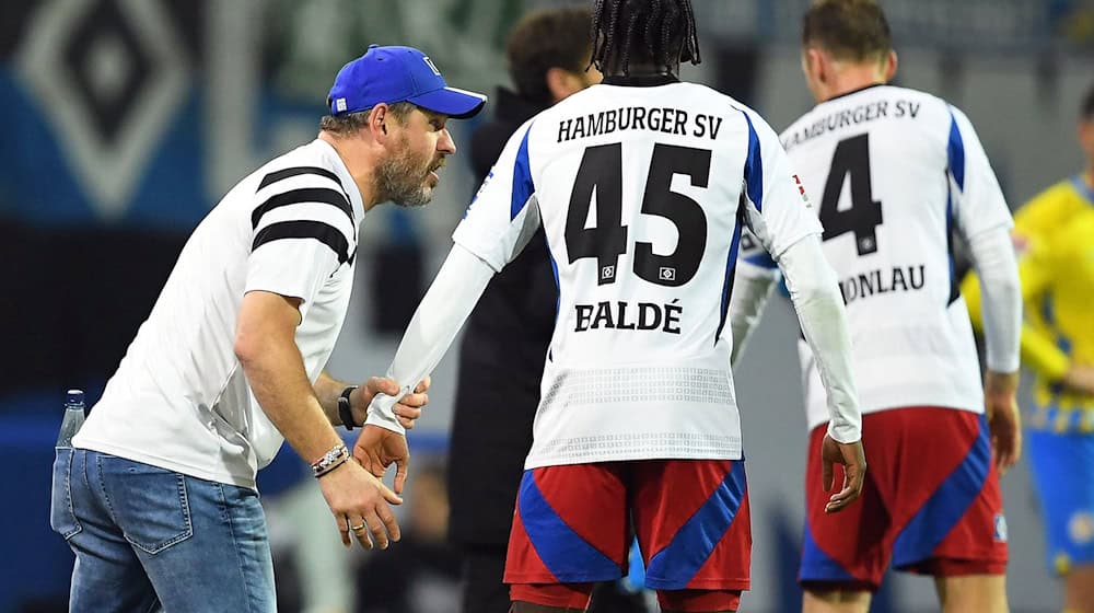 In der Krise: Der Hamburger SV und sein Trainer Steffen Baumgart. / Foto: Swen Pförtner/dpa