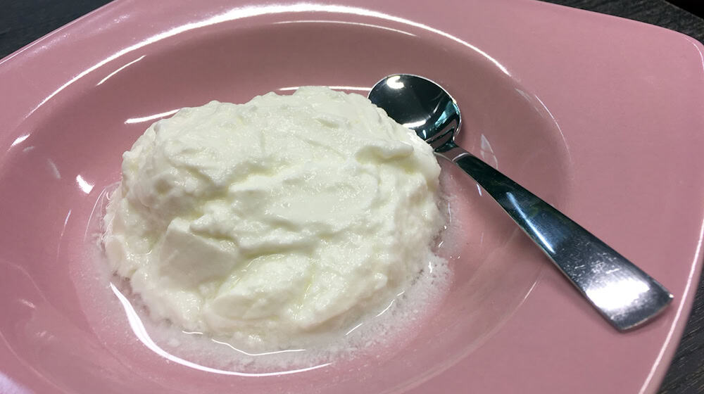 Deutsches Milchkontor ruft drei Produkte mit Joghurt zurück. (Symbolbild) / Foto: picture alliance / Alexander Blum/dpa