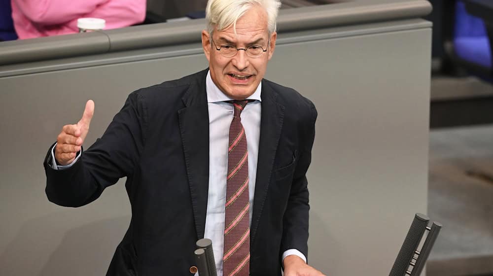 Mathias Middelberg sieht die CDU vor einem harten Bundestagswahlkampf. (Archivbild) / Foto: Anna Ross/dpa