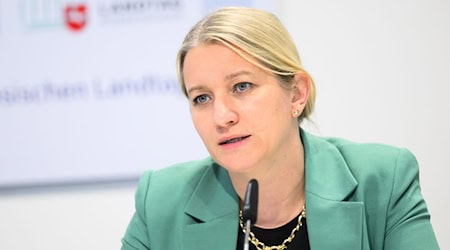 Niedersachsens Justizministerin Kathrin Wahlmann hält es für moralisch verwerflich, sich mit diesen Taten zu brüstet und damit auch noch Geld zu verdienen. (Archivbild) / Foto: Julian Stratenschulte/dpa