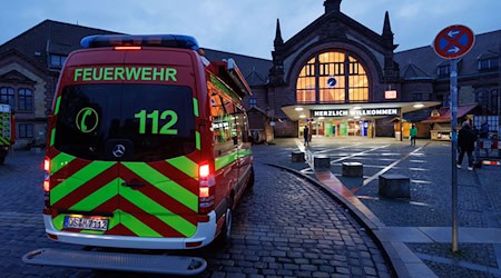 Nach dem Fund von möglichen Bombenblindgängern in Osnabrück müssen rund 14.000 Menschen vorübergehend ihre Wohnungen verlassen, der Hauptbahnhof wird gesperrt. / Foto: Friso Gentsch/dpa