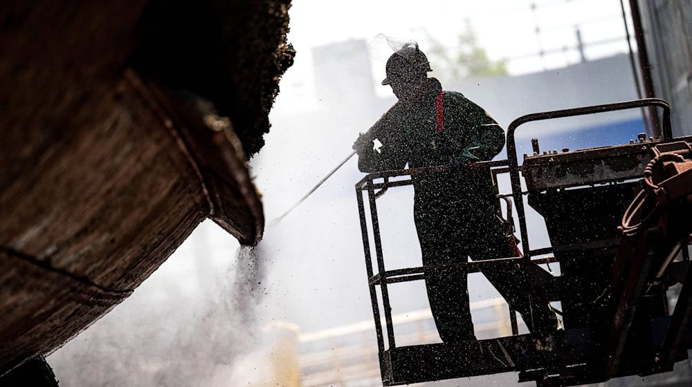 Das Recyclen von ausgemusterten Schiffen soll in Deutschland künftig gefördert werden. (Archivfoto) / Foto: Sina Schuldt/dpa