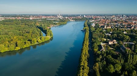 Laut dem aktuellen «Glückatlas» liegt die Lebenszufriedenheit der Niedersachsen im Mittelfeld. (Symbolbild) / Foto: Julian Stratenschulte/dpa