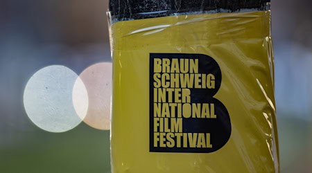 Das Filmfest Braunschweig kann weiter auf den Hauptsponsor zählen. (Archivfoto)   / Foto: Swen Pförtner/dpa