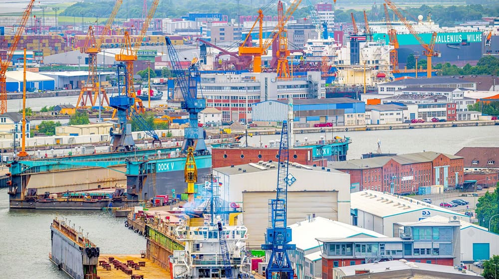 Die Westkaje in Bremerhaven wird saniert. (Archivbild) / Foto: Sina Schuldt/dpa