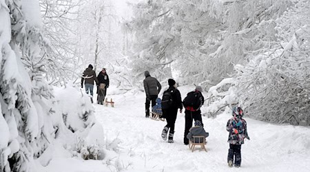 Kurzentschlossene, die über die Weihnachtstage oder Silvester verreisen wollen, haben in Niedersachsens Urlaubsregionen noch Chancen, eine Unterkunft zu finden. (Archivbild) / Foto: Swen Pförtner/dpa