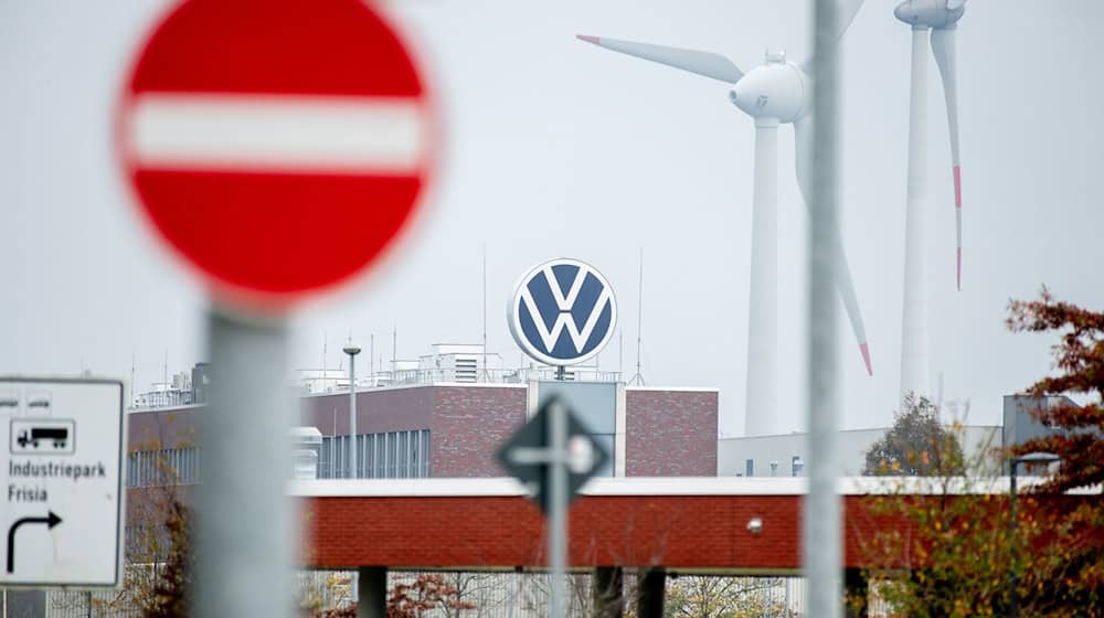 Aus dem Emder VW-Werk kommt heftige Kritik am VW-Vorstand. (Archivbild) / Foto: Hauke-Christian Dittrich/dpa