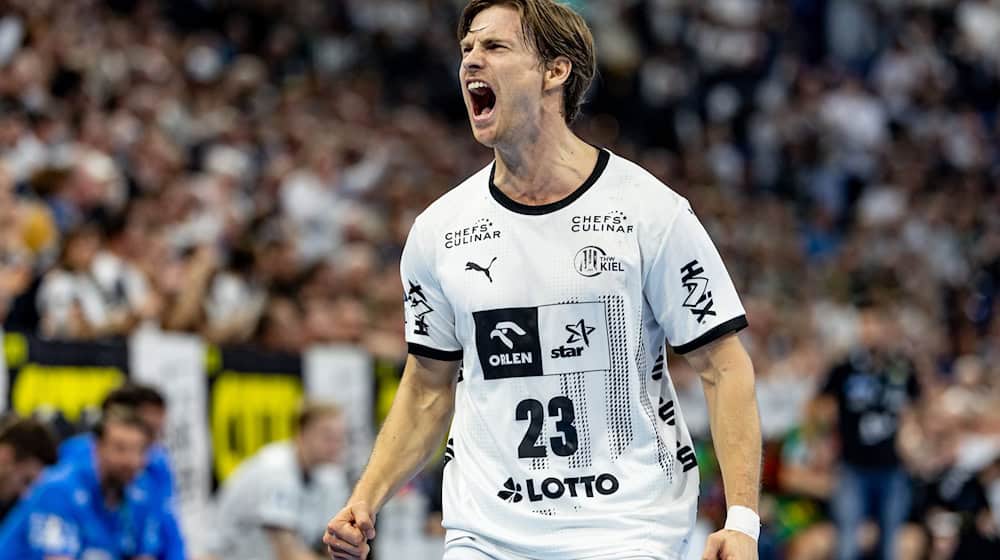 Der THW Kiel um Rune Dahmke gewinnt gegen die TSV Hannover-Burgdorf. / Foto: Axel Heimken/dpa