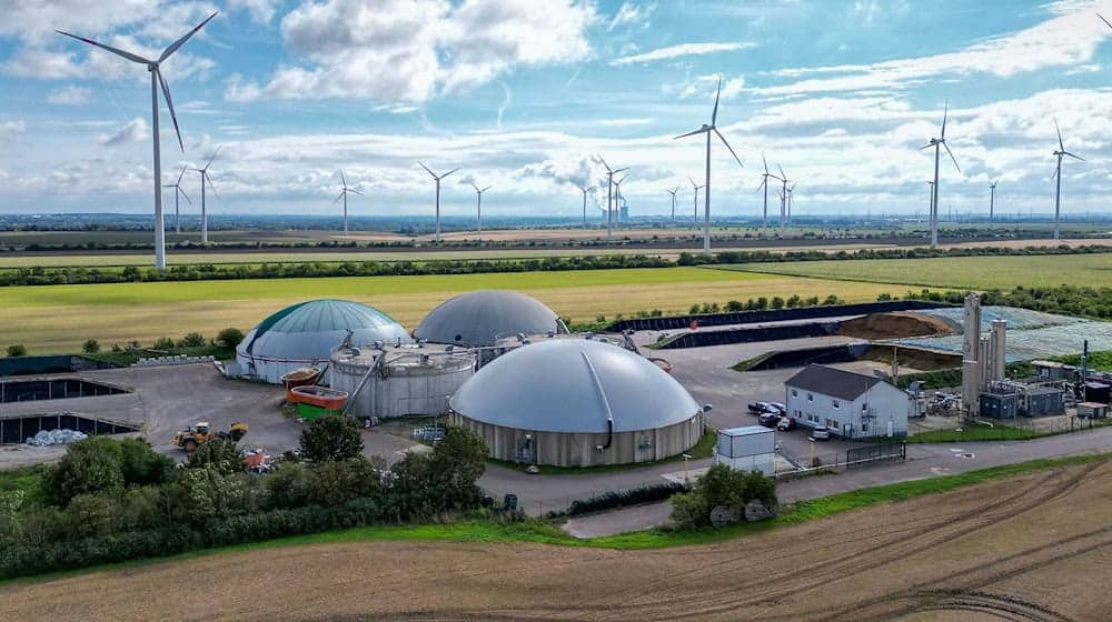 Der Gesetzgeber will in der Zukunft hochflexible Anlagen haben, um Solar- und Windkraftanlagen optimal zu ergänzen. (Symbolbild) / Foto: Jan Woitas/dpa