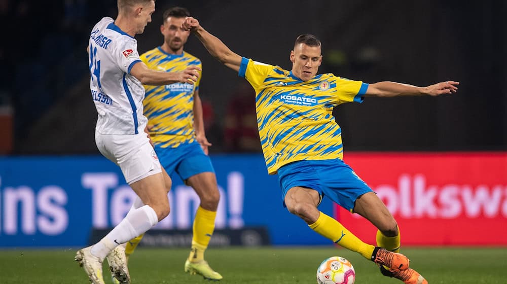 Eintracht Braunschweig beschäftigt sich Medienberichten zufolge mit einer Rückkehr von Abwehrspieler Filip Benkovic. / Foto: Swen Pförtner/dpa