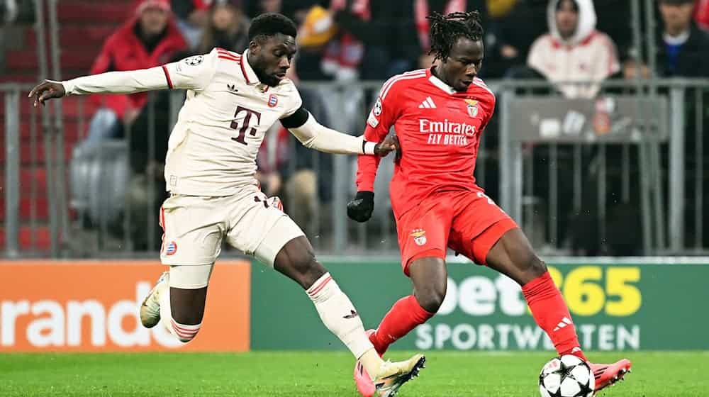 Werder Bremen will den Abwehrspieler Issa Kaboré (r) ausleihen.  / Foto: Sven Hoppe/dpa