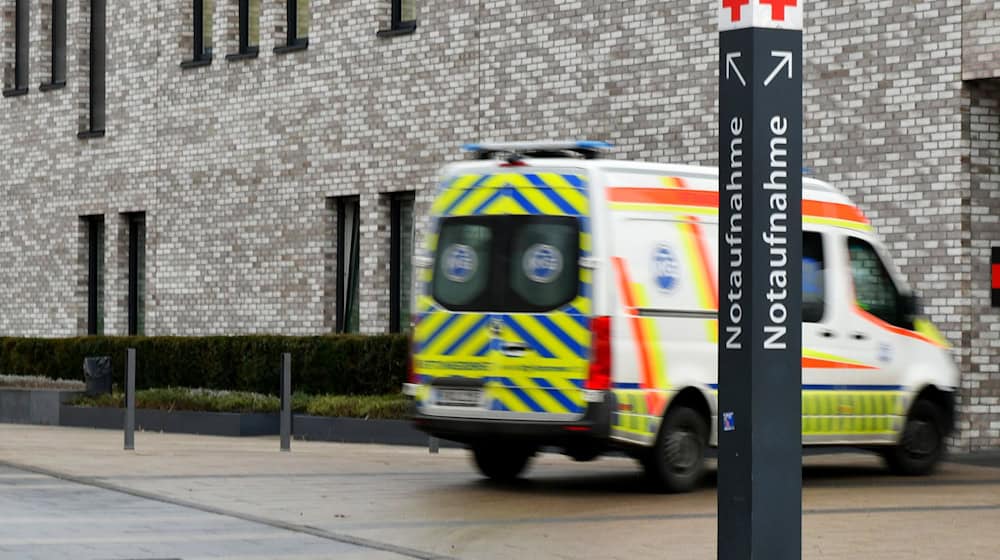 Vielen Kliniken stehe das Wasser bis zum Hals, sagt die Krankenhausgesellschaft. (Archivbild) / Foto: Ella Wenzel/dpa