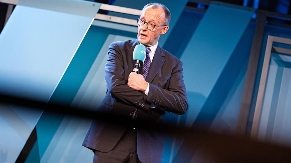 CDU-Chef Friedrich Merz geht weiter auf Konfrontation mit Bundeswirtschaftsminister Robert Habeck von den Grünen. / Foto: Moritz Frankenberg/dpa