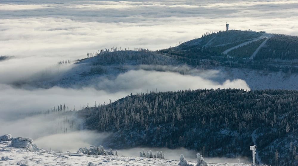 Von dem Schnee des vergangenen Wochenendes liegt im Harz nicht mehr allzu viel - doch es soll wieder mehr werden. (Archivfoto) / Foto: Matthias Bein/dpa