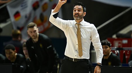 Basketball-Trainer Jesus Ramirez verlängert seinen Vertrag in Braunschweig. / Foto: Swen Pförtner/dpa