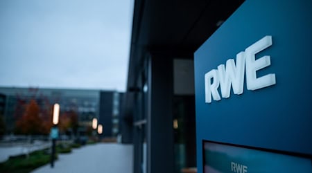 Von dem neuen RWE-Gebäude in Ostfriesland soll auch ein künftiger Windpark vor der Insel Juist auch geplant werden. (Archivbild) / Foto: Fabian Strauch/dpa